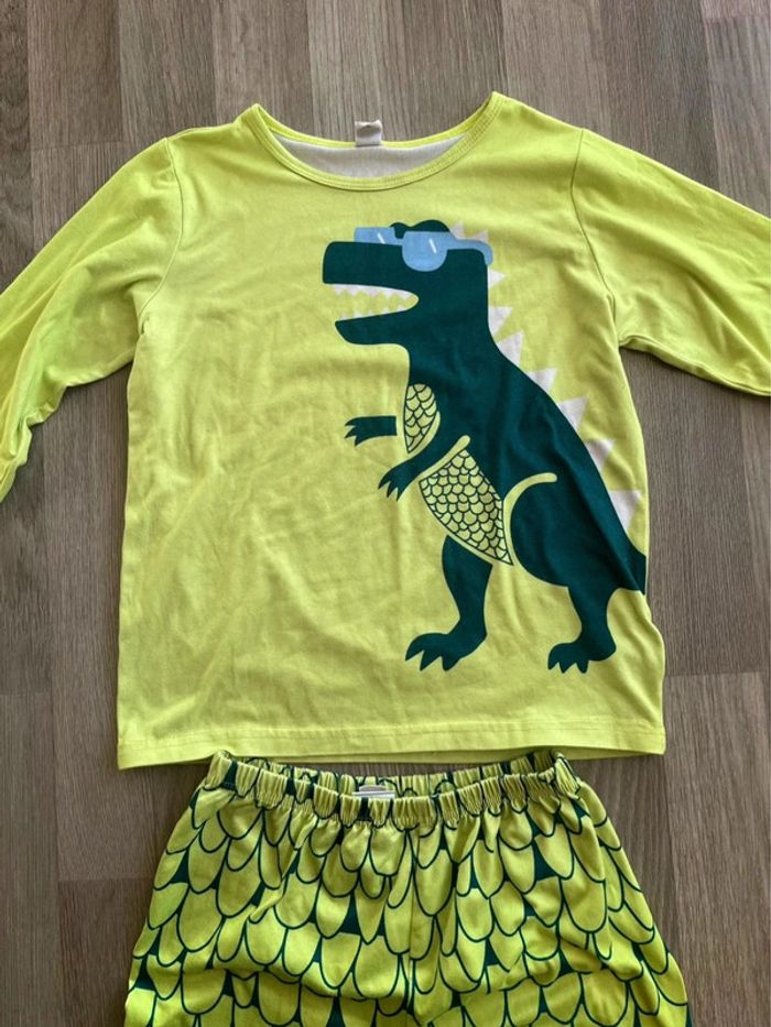 Très beau pyjama dinosaures taille 8 / 9 ans shein - photo numéro 2
