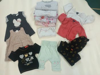 Lots vêtements 3 mois