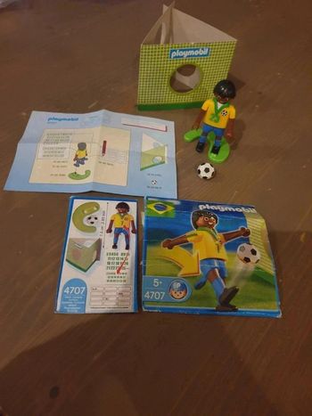 Playmobil 4707 joueur de football brésilien année 2006