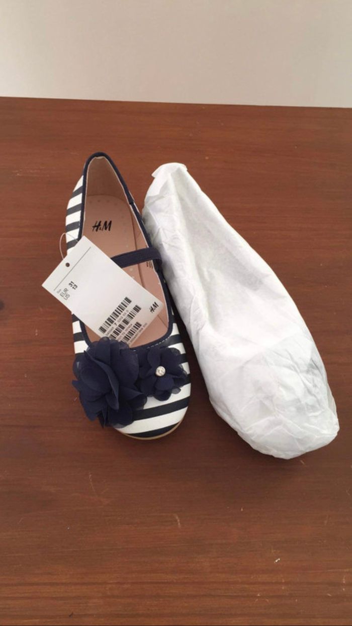 Ballerines rayées avec fleurs H&M - photo numéro 6