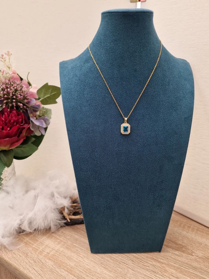 Collier Acier Doré Pendentif Pierre Bleue Cristal - photo numéro 3