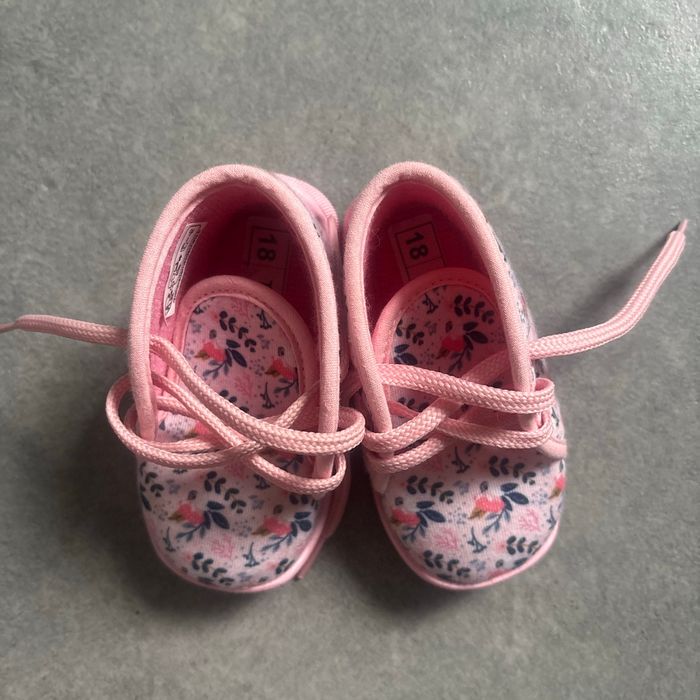 Chaussons rose - photo numéro 2