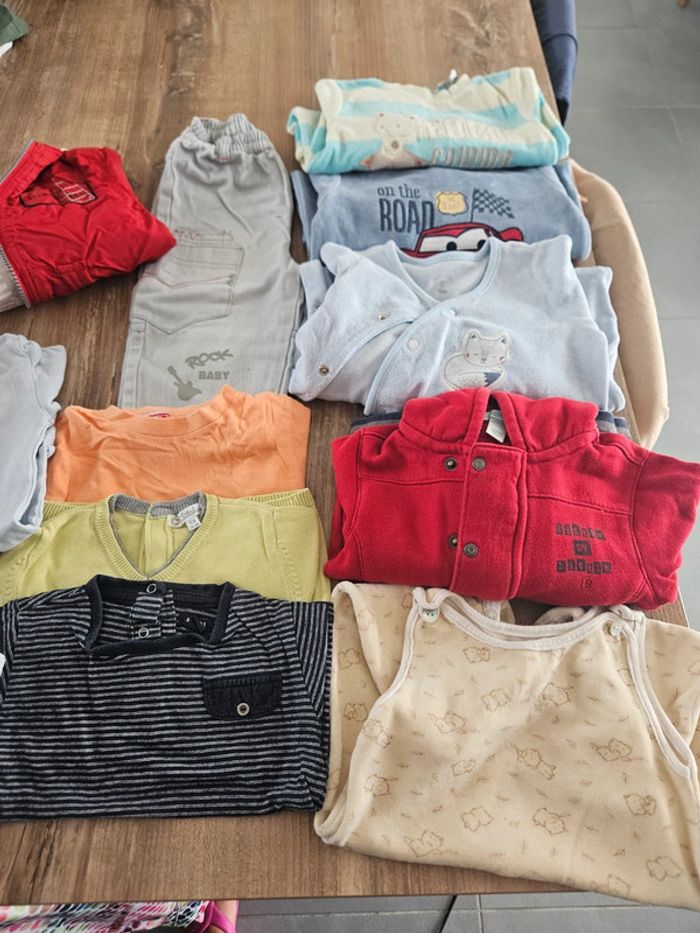 Petit lot vêtements garçon 12 Mois