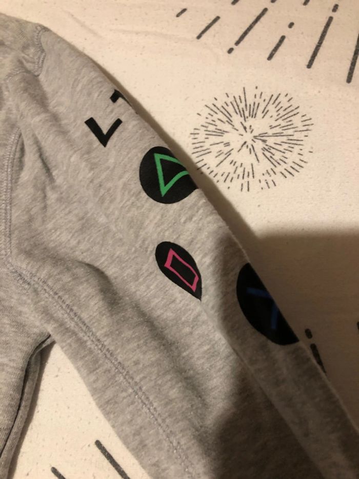PlayStation - pull garçon taille 9/10ans - photo numéro 3