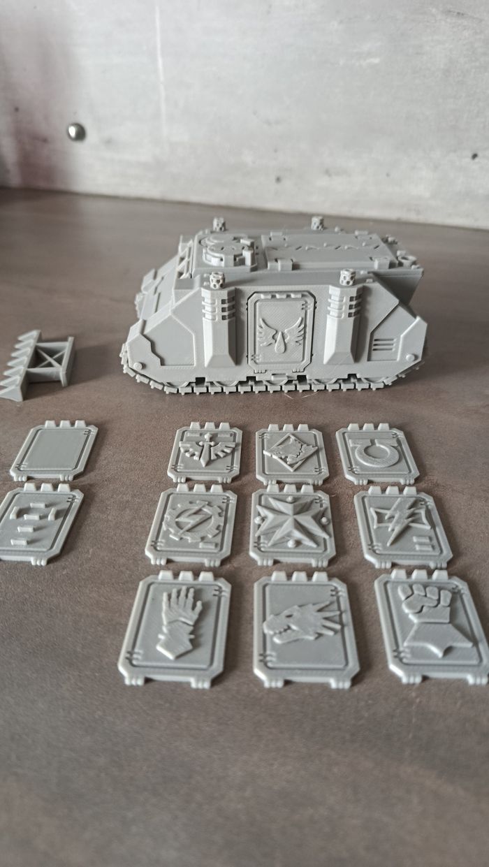 Char Rhino WH 40K wargame 25 € - photo numéro 4