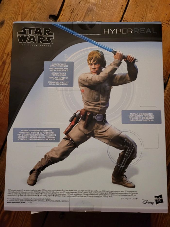 Star Wars – Edition Collector – Figurine Black Series Hyperreal Luke Skywalker - 20 cm - photo numéro 2