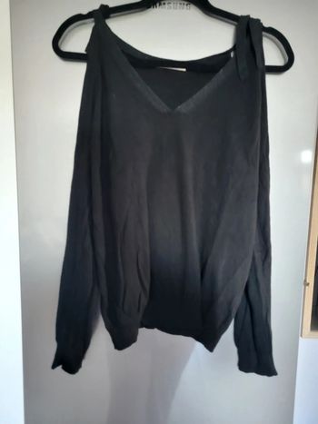 Pull noir col v