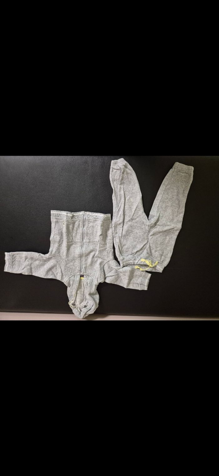 Lot vêtements 18 mois - photo numéro 5