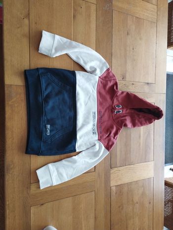 Sweat garçon en 8 ans