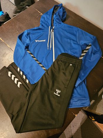 Ensemble Hummel NEUF taille M