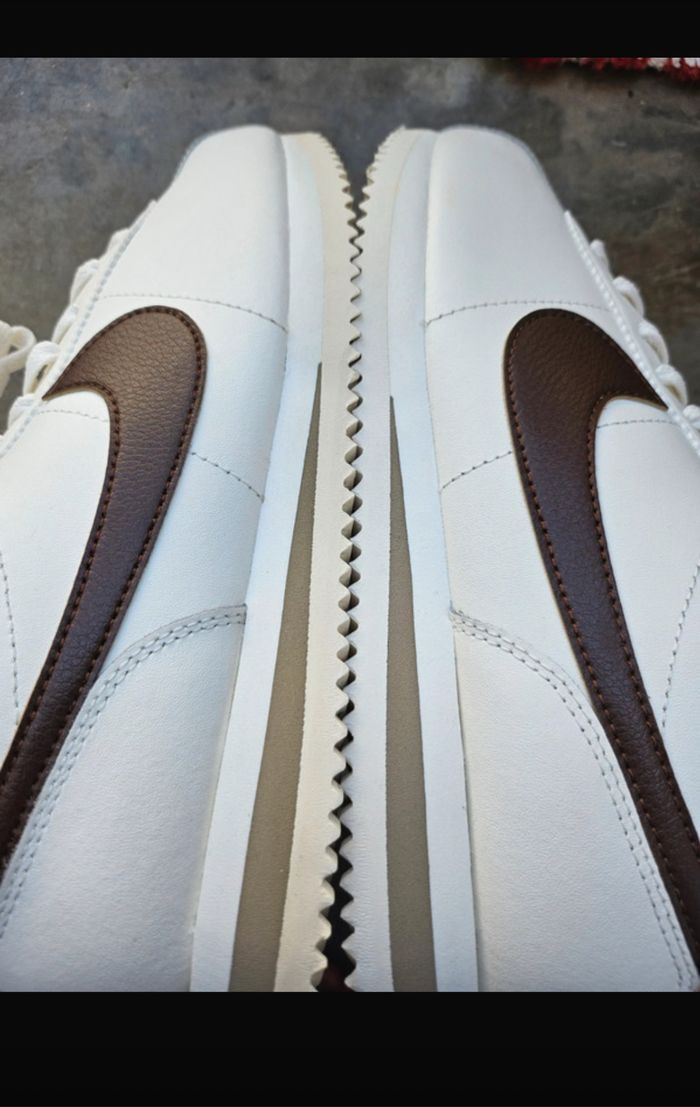 Nike Cortez blanche et marron - photo numéro 9