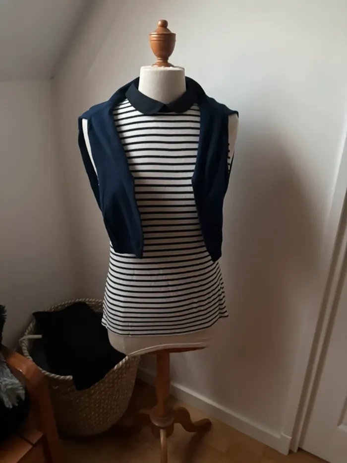 💙 Très beau top marinière col Claudine - T40
