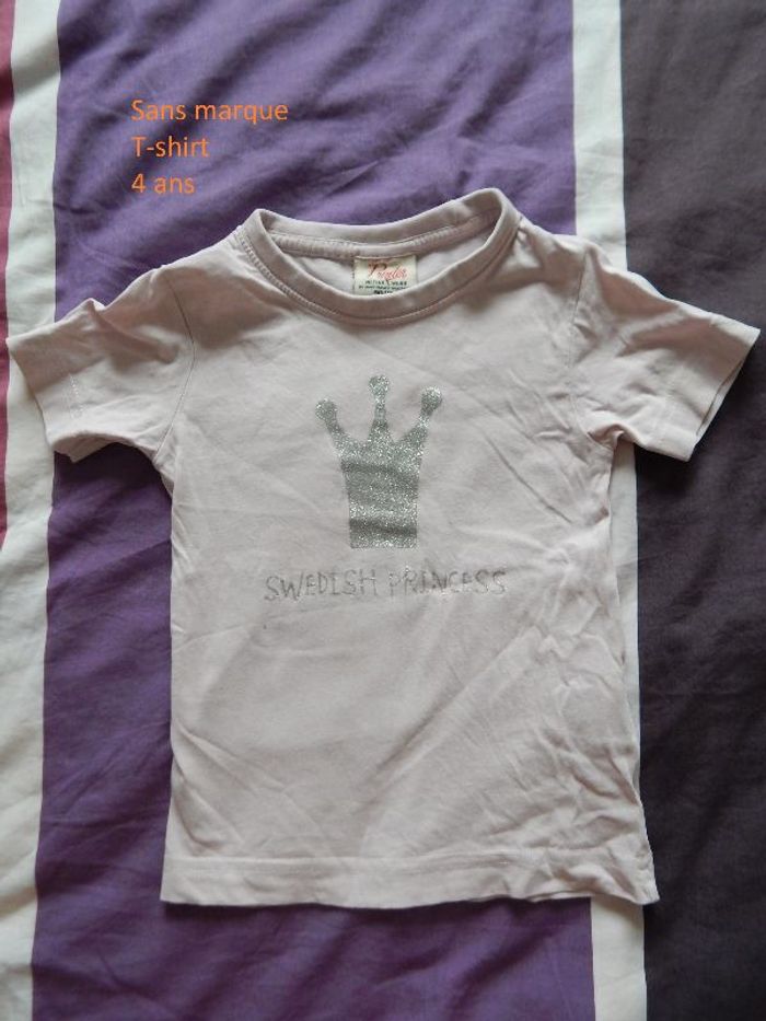 T-shirt brillant
