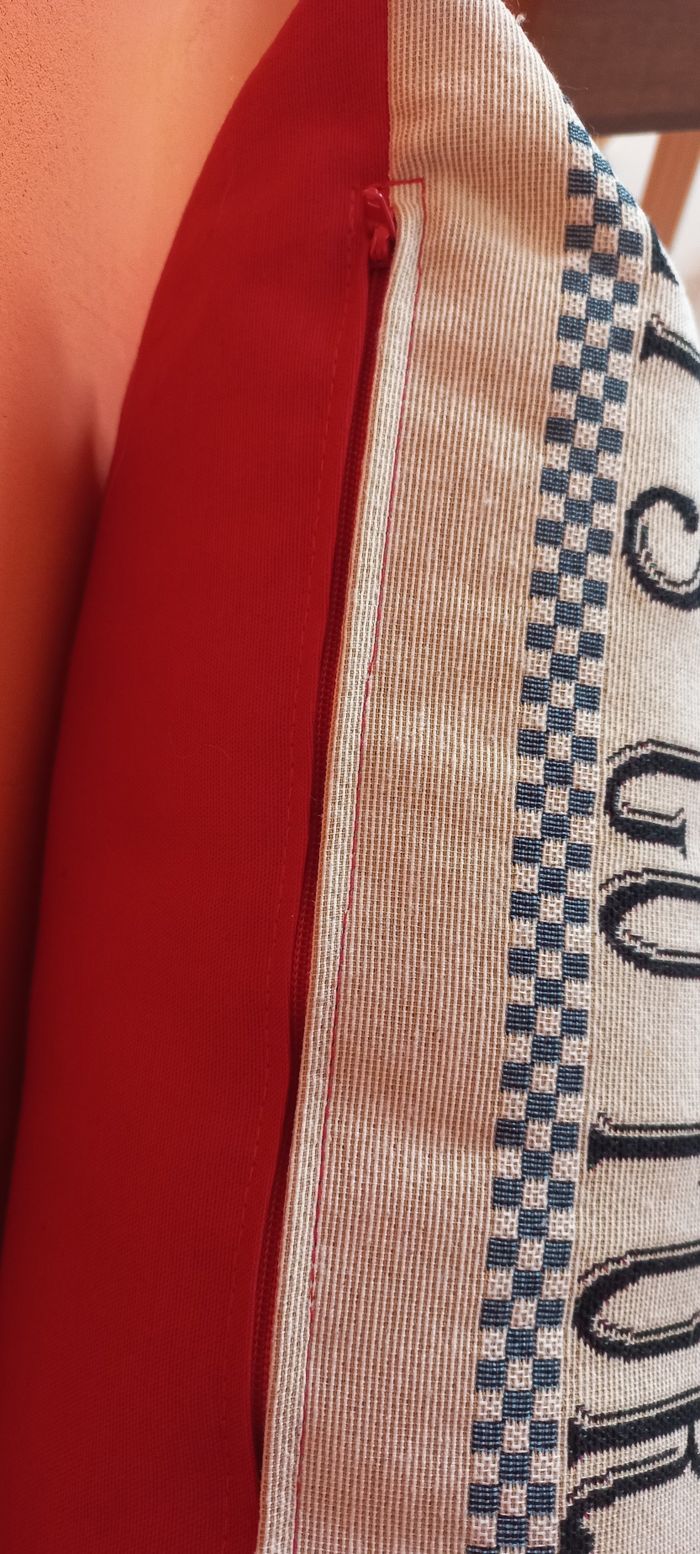 Coussin neuf chiens en balade - photo numéro 5