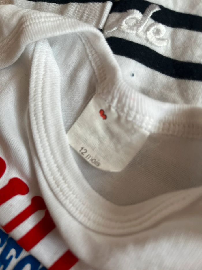 Lot bodies 12 mois - photo numéro 3