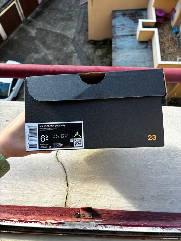 Air Jordan 1 Low SE White/Cream - Taille 39 - Neuves - photo numéro 10