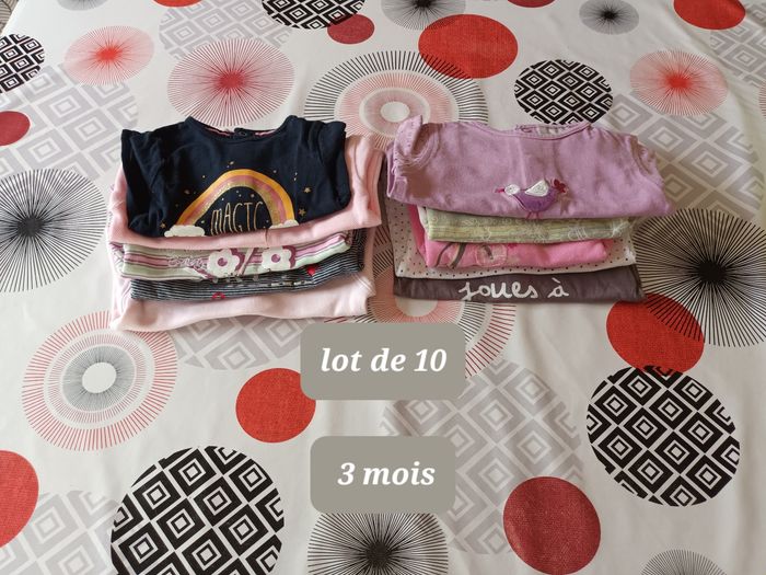 Lot 10 t-shirts manches longues Taille 3 mois 👧