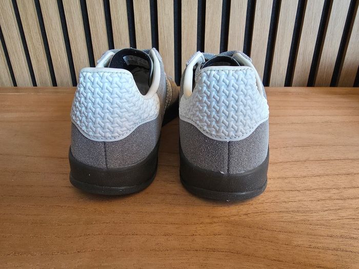 Adidas Gazelle grises neuves - photo numéro 2