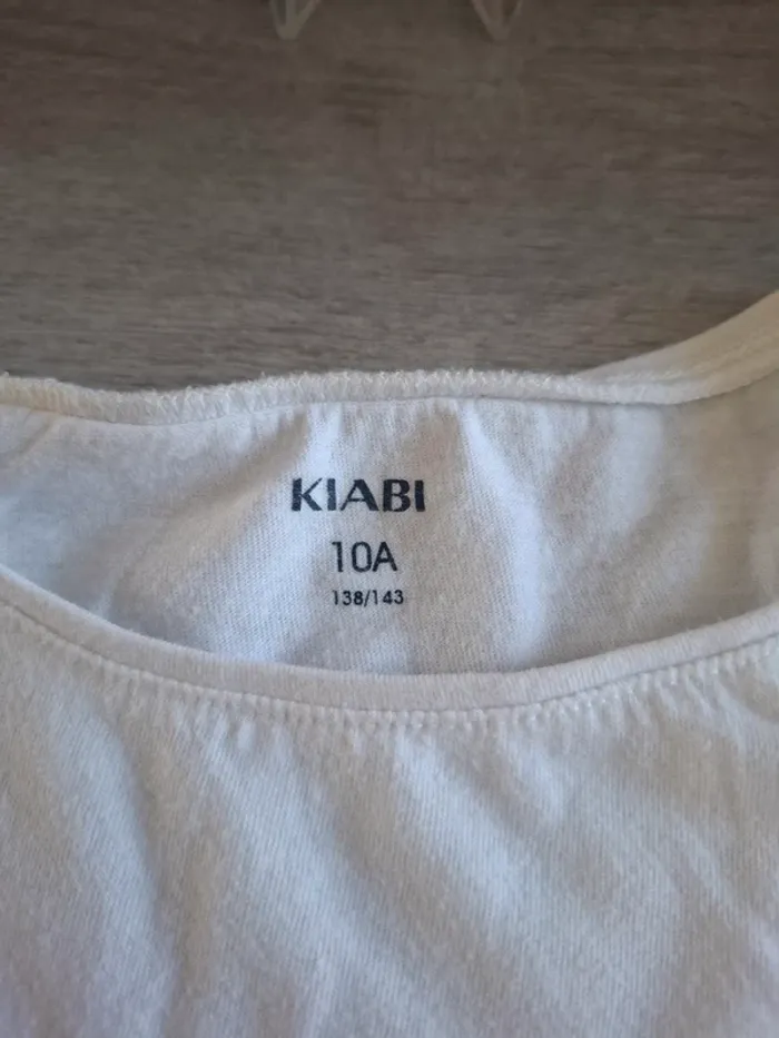 T-shirt blanc kiabi taille 10 ans - photo numéro 3