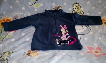Pull Disney minnie 3 mois neuf