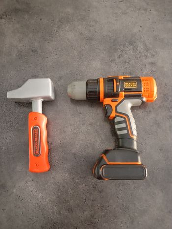 Perceuse et marteau pour enfant