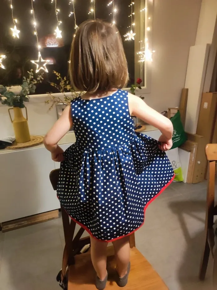 Robe 5 ans fait main TBE - photo numéro 7