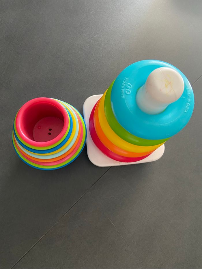 Jouets d’éveil Fisher Price et Chicco – Anneaux et gobelets empilables - photo numéro 3