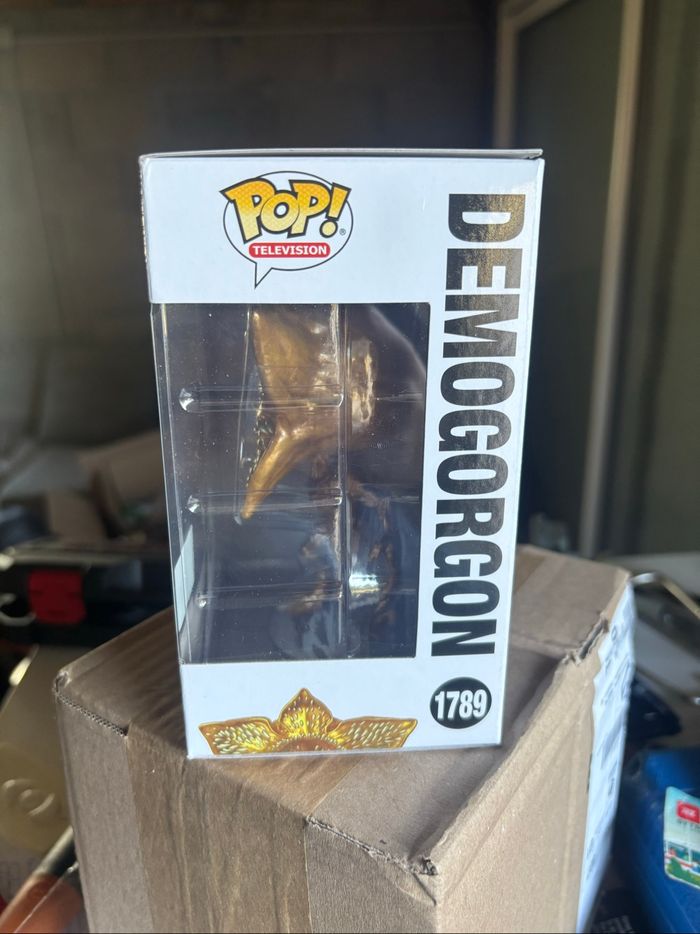 Figurine pop supreme limited edition : stranger things – demogorgon (gold) funko #1789 - photo numéro 3