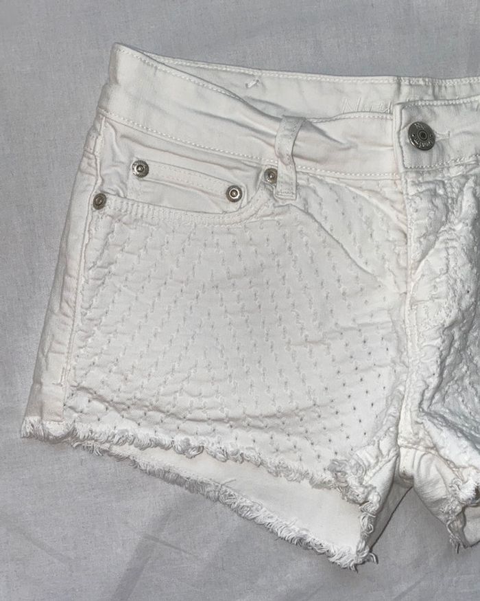 short en jeans NVY jeans taille 36 valeur 60 euros - photo numéro 2