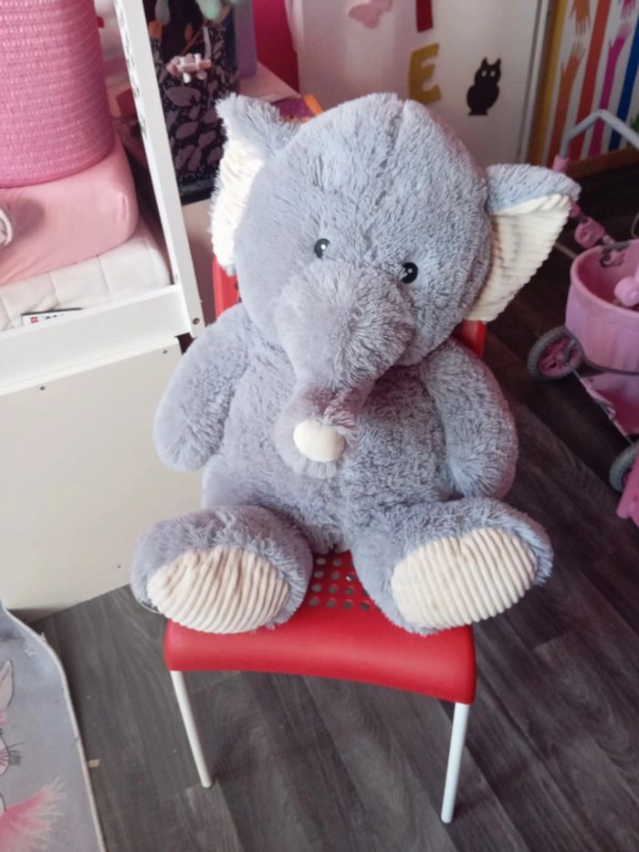 Peluche elephant