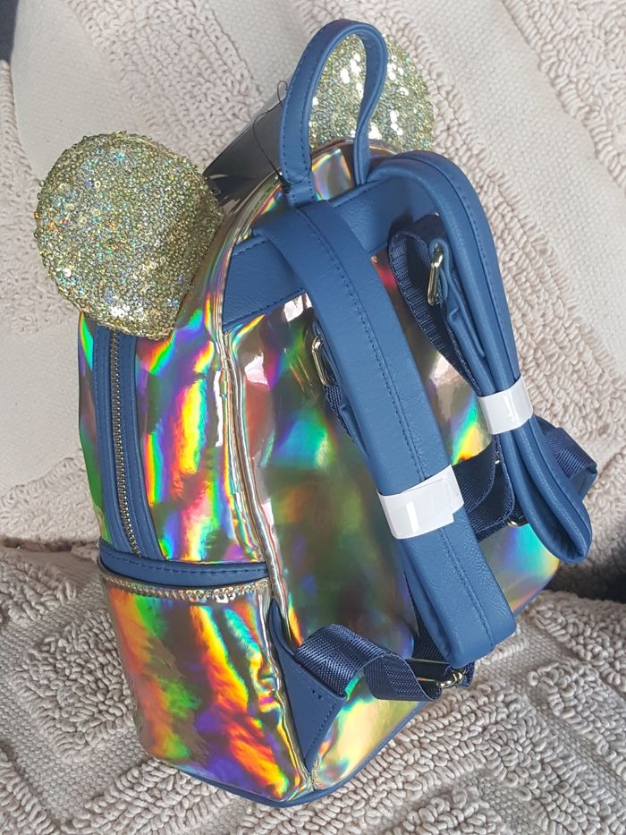Sac à dos loungefly disney Holographique jaune et bleu - photo numéro 3