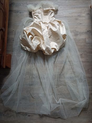 Robe de cérémonie