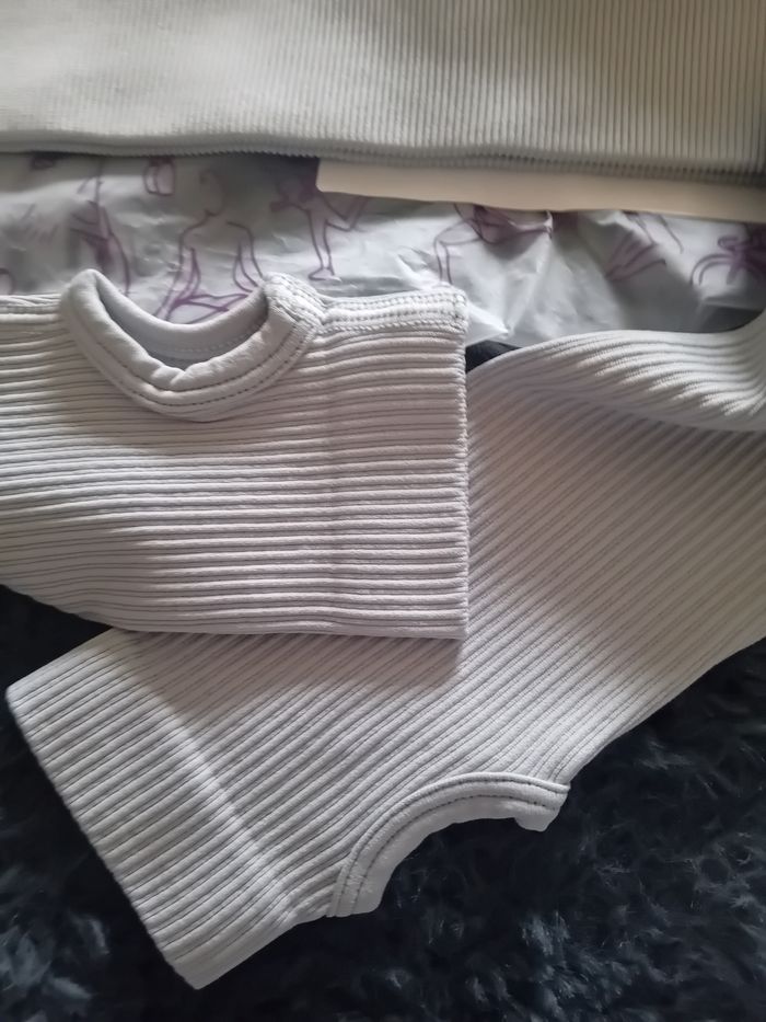 Brassiere sport  manches  longues  femme  neuf - photo numéro 3