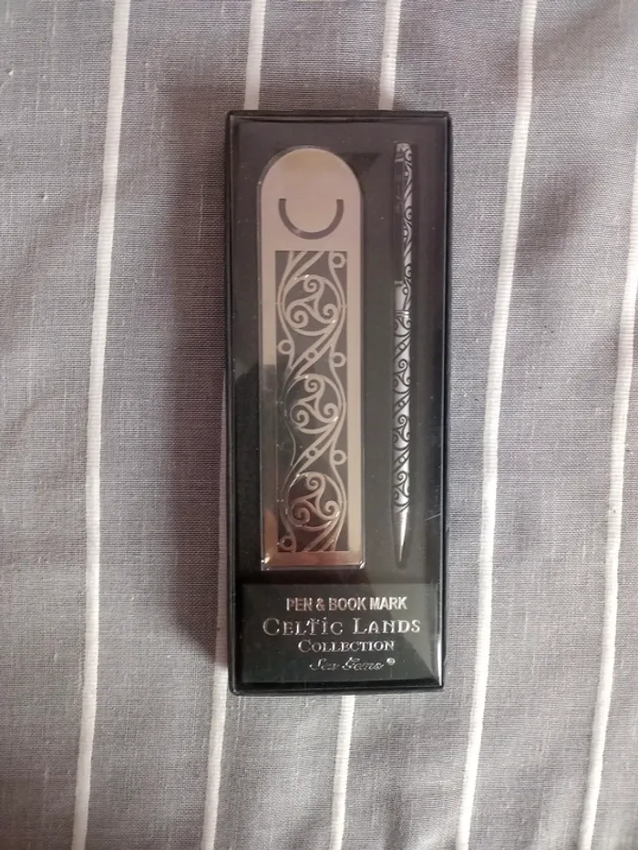 Ensemble marque page et stylo celtic Bretagne