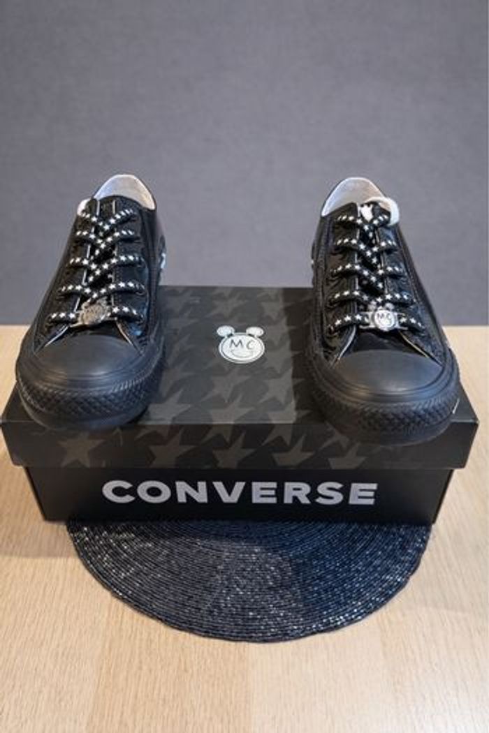 Converse 36,5