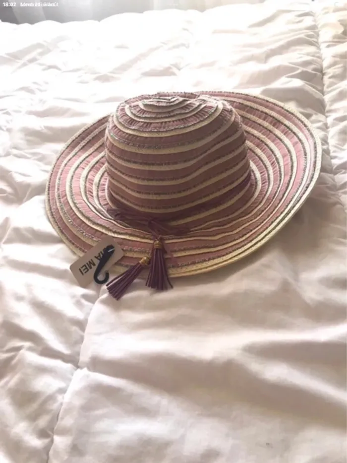 Chapeau mauve violet taille unique neuf avec étiquettes - photo numéro 3