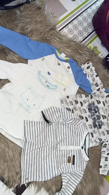 Lot tee-shirts manche longue  6 mois