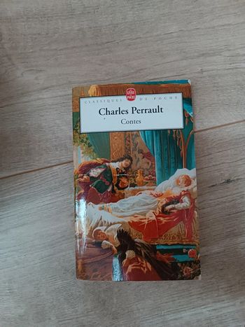 Livre contes de Charles Perrault