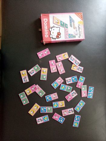 Domino  hello kitty
