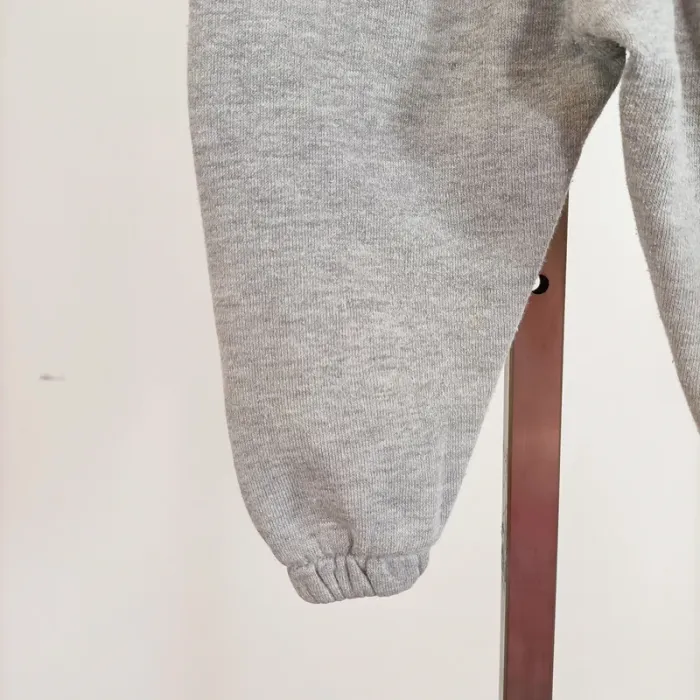 Jogging gris bébé Levi’s avec bandes logo taille 6 mois A906 - photo numéro 3