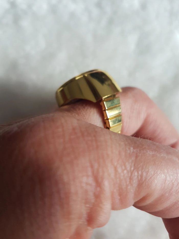 Montre bague dorée étoilés - photo numéro 4