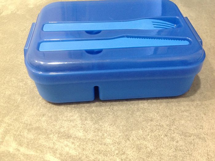 Lunch box / Boîte à repas bleue - photo numéro 2