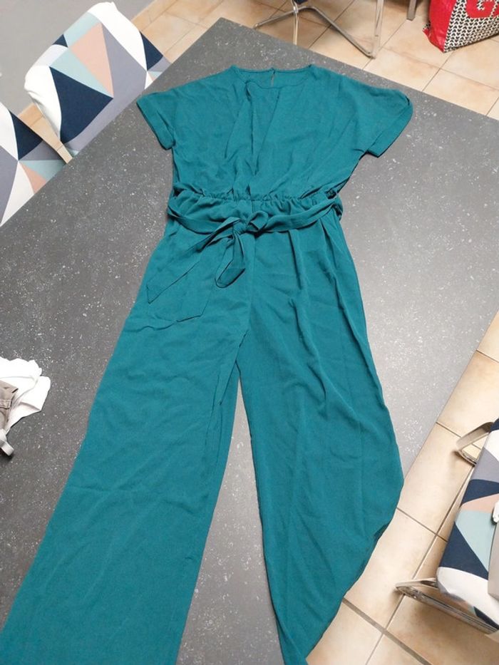 Combinaison verte taille M