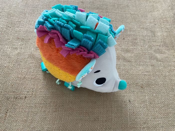 Jouet d'éveil Mon petit hérisson sensoriel - photo numéro 2