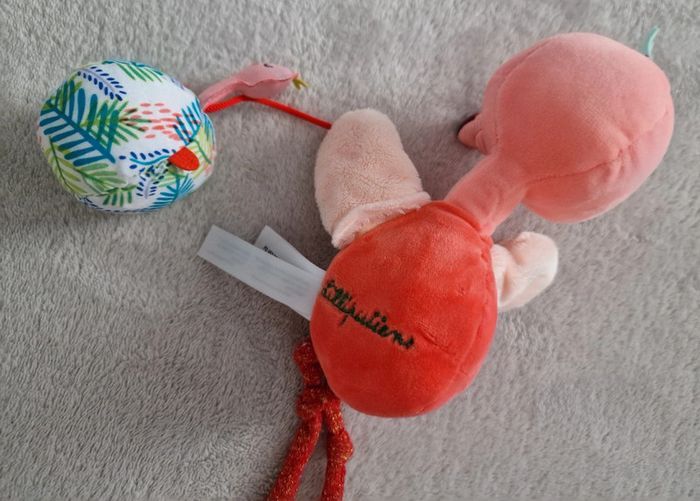 Marionnette à main Anaïs le flamant rose
- Lilliputiens (TBE) - photo numéro 9