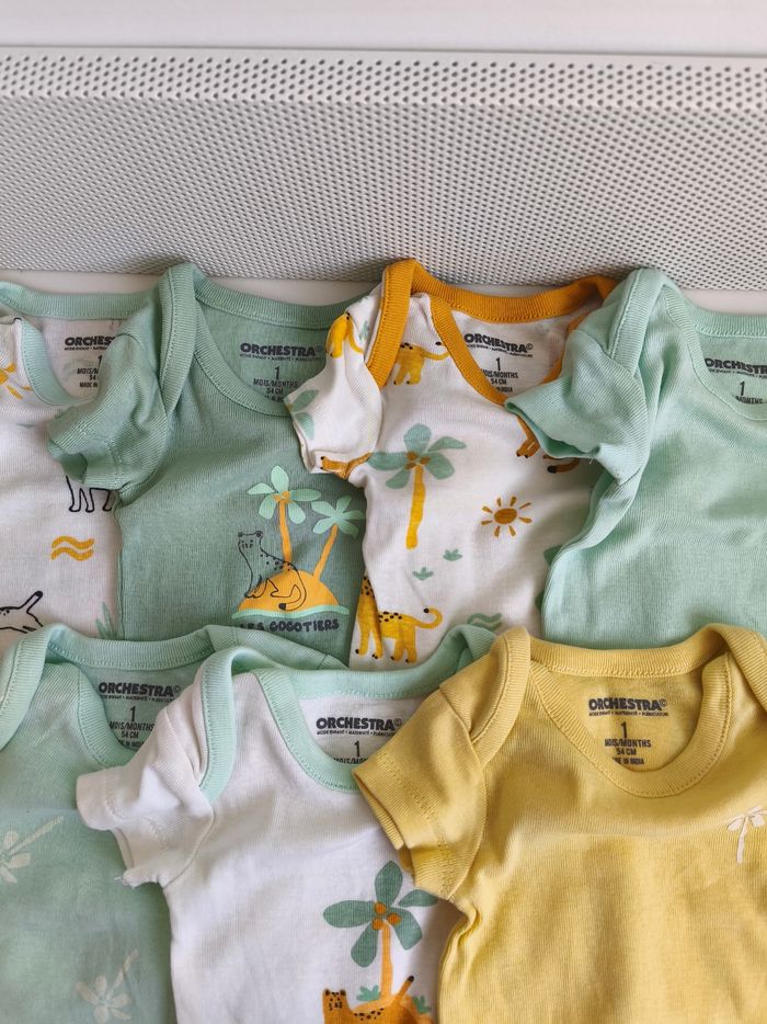 Lot de 7 bodies neufs 1 mois - photo numéro 2