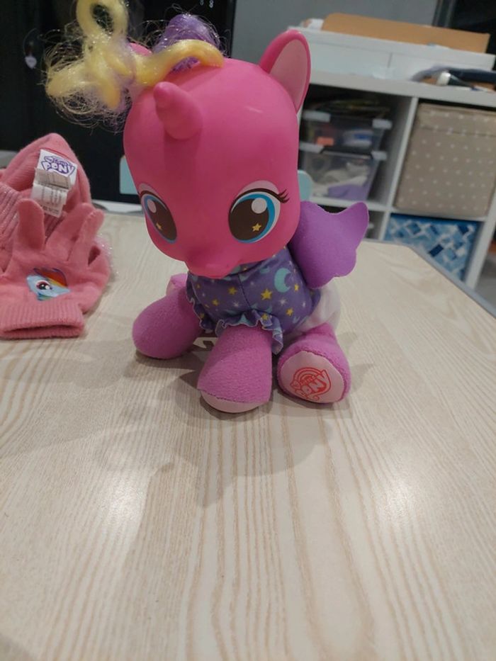 My Little Pony ensemble gant et bonnet -peluche interactive - photo numéro 5