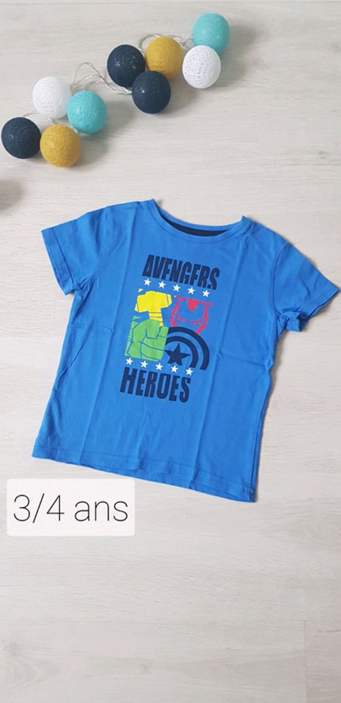 Tee-shirt Avengers 3/4 ans