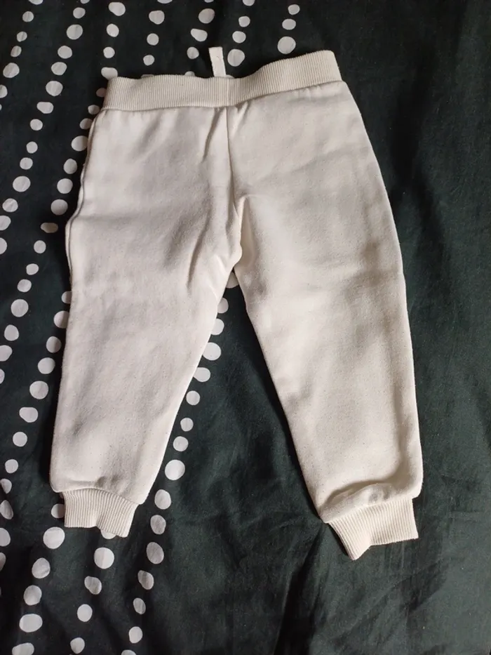 Pantalon Disney taille 12-18 mois - photo numéro 2