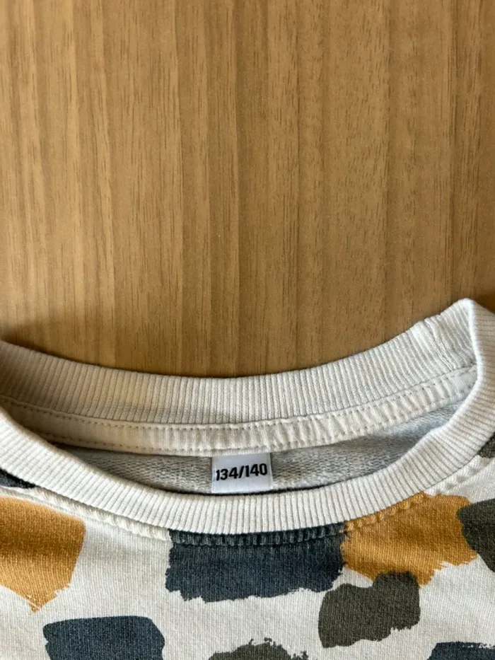 Lot de 2 pulls identiques 8 ans - photo numéro 5